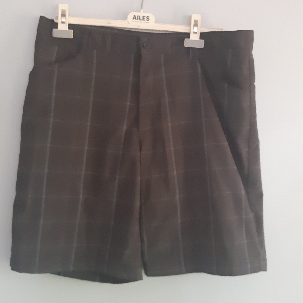 Avia men's golf short Size L